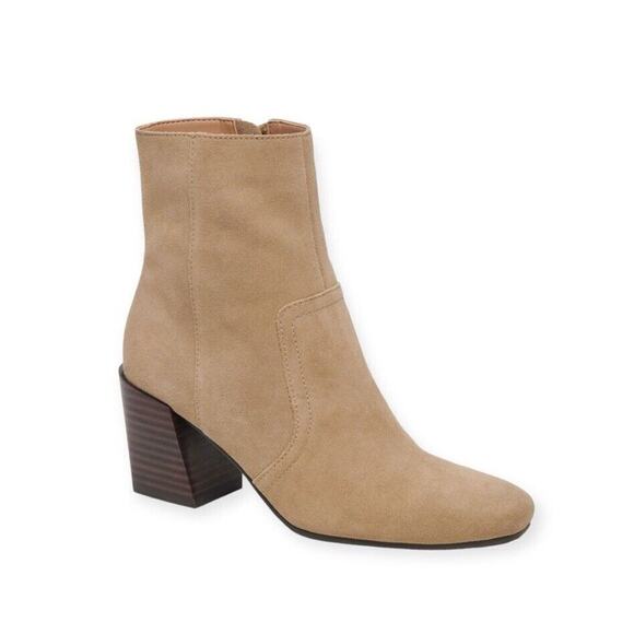 BLONDO Sadie Suede Bootie NEW $149 Taupe Beige Inner Zip Ankle Boot Size 10 - Picture 1 of 12